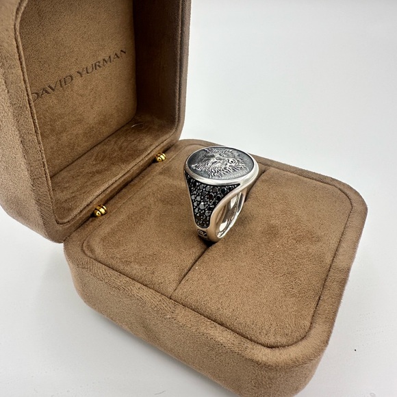 David Yurman Silver Wolf Emblem Ring - Picture 4 of 7